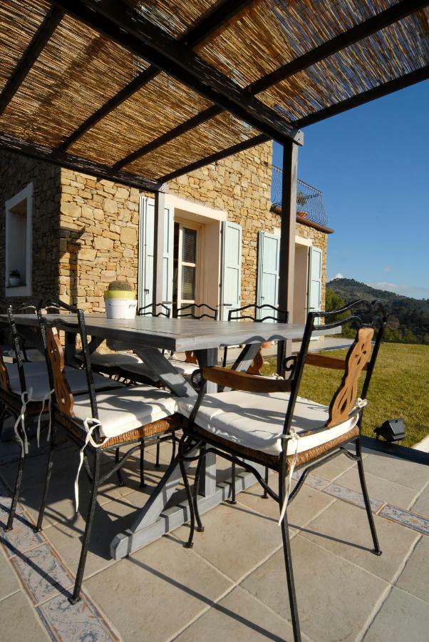 B&B Normanna Dolceacqua Bagian luar foto